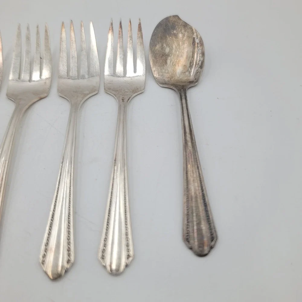 Wm. A. Rogers piece set